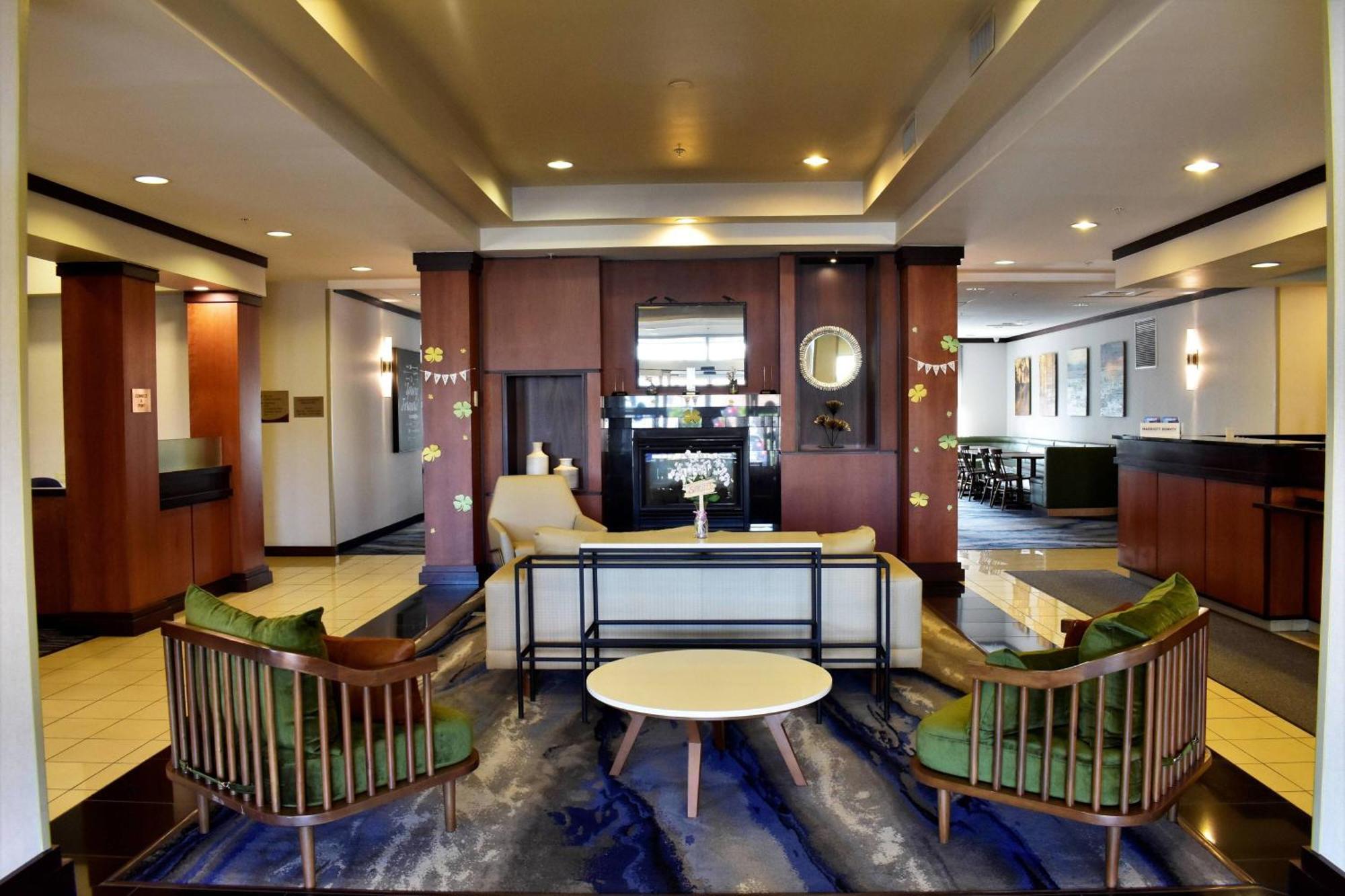 Fairfield Inn And Suites By Marriott Strasburg Shenandoah Valley Exterior photo