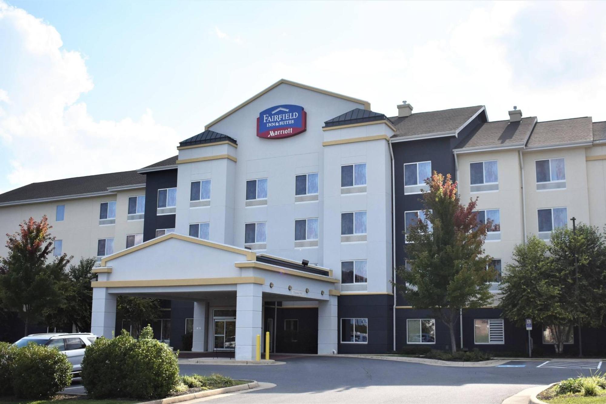 Fairfield Inn And Suites By Marriott Strasburg Shenandoah Valley Exterior photo