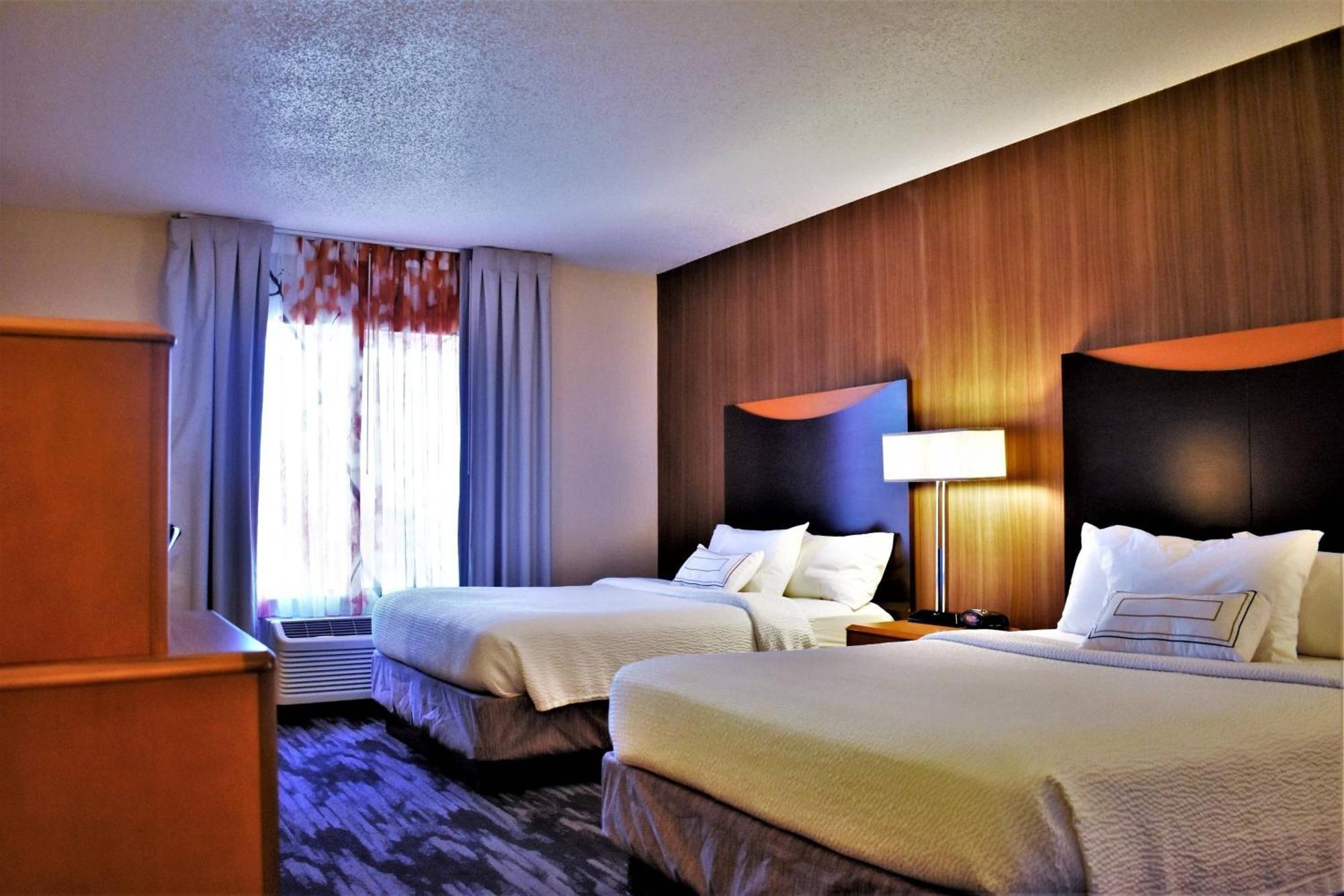 Fairfield Inn And Suites By Marriott Strasburg Shenandoah Valley Exterior photo