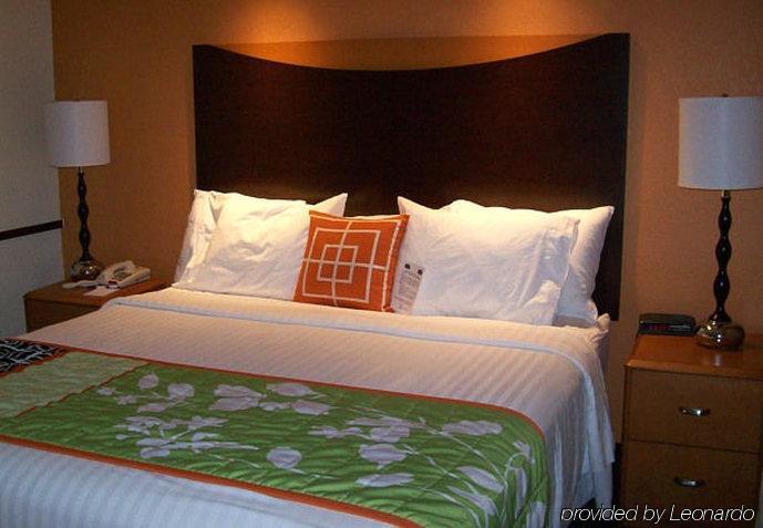 Fairfield Inn And Suites By Marriott Strasburg Shenandoah Valley Exterior photo